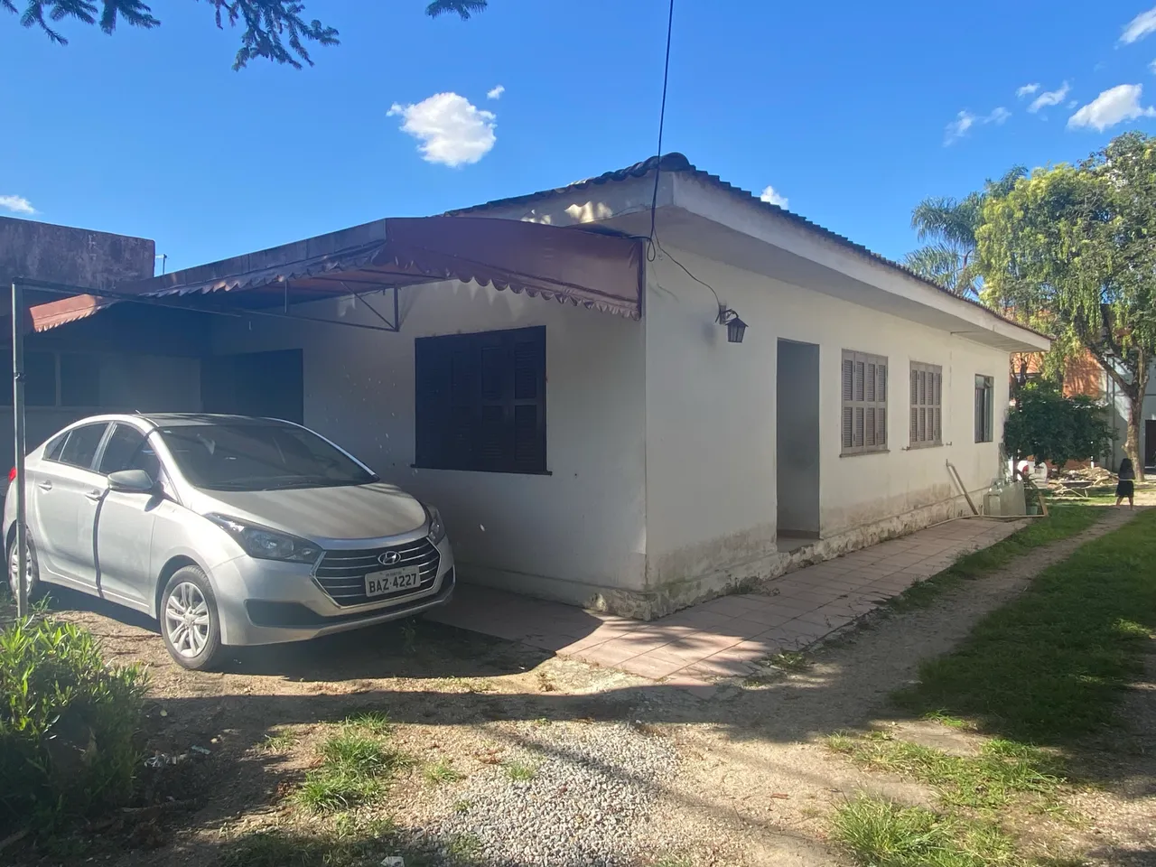 House with 3 bedrooms and a separate kitchen