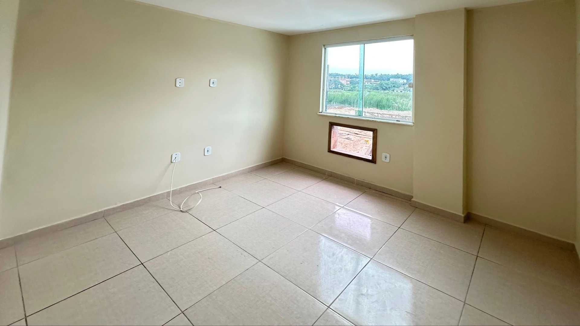 Apartamento de 2 dormitorios y 2 baños, sin plaza