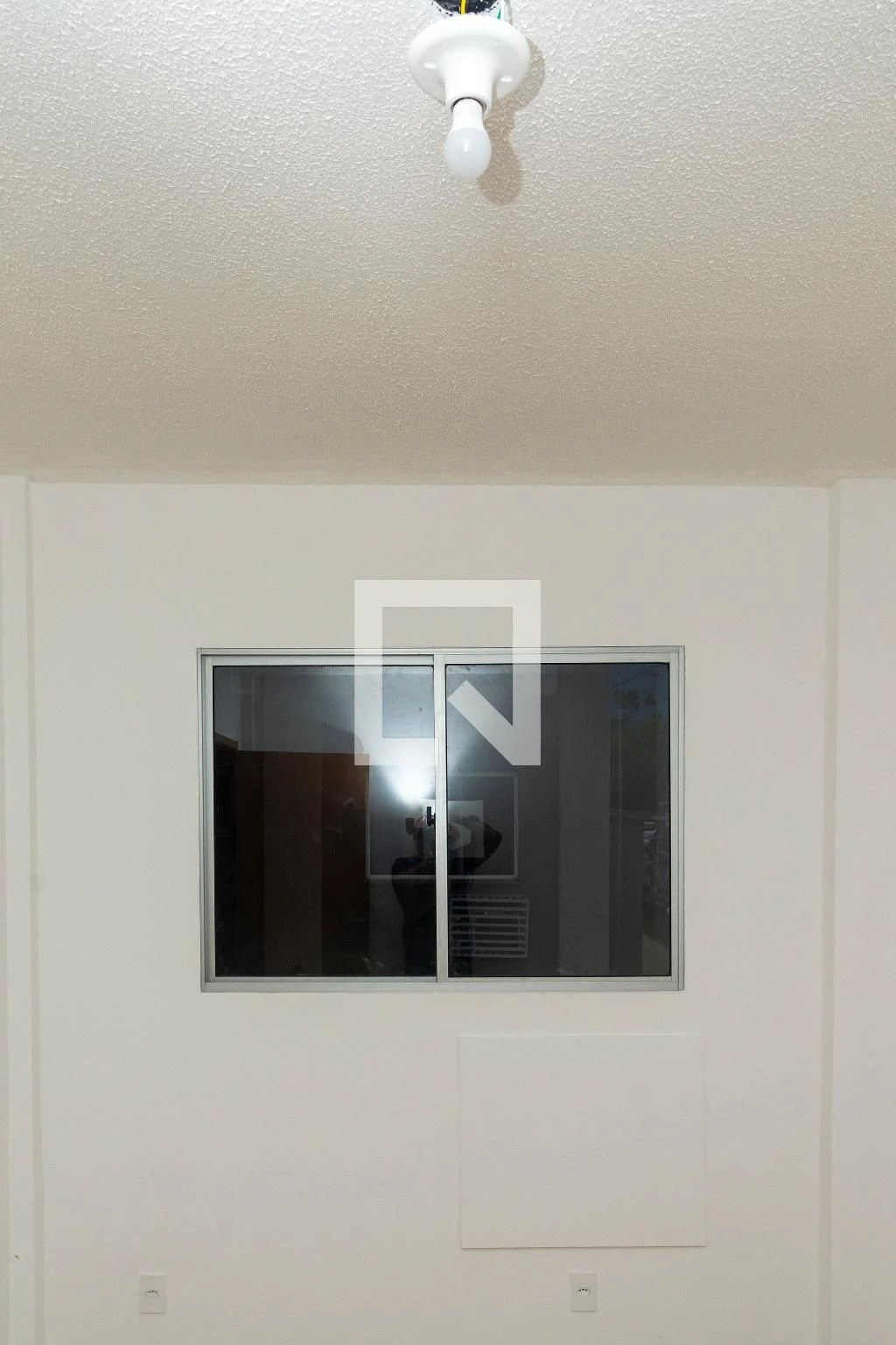 2-bedroom apartment in a building with a gym — photo 15