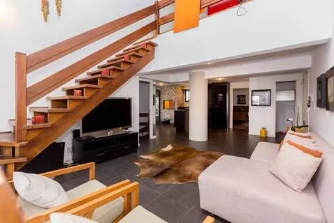 Furnished 1-bedroom apartment with balcony, 8th floor — photo 2