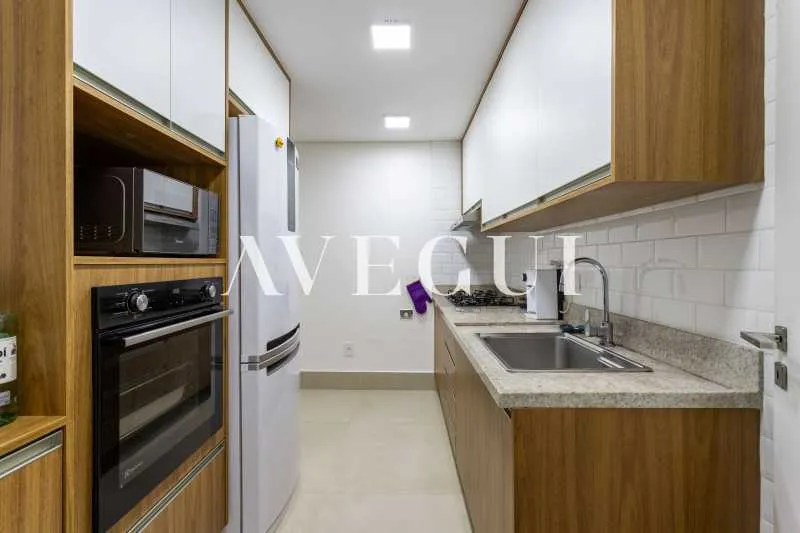 3-bedroom apartment with open-plan kitchen — photo 21