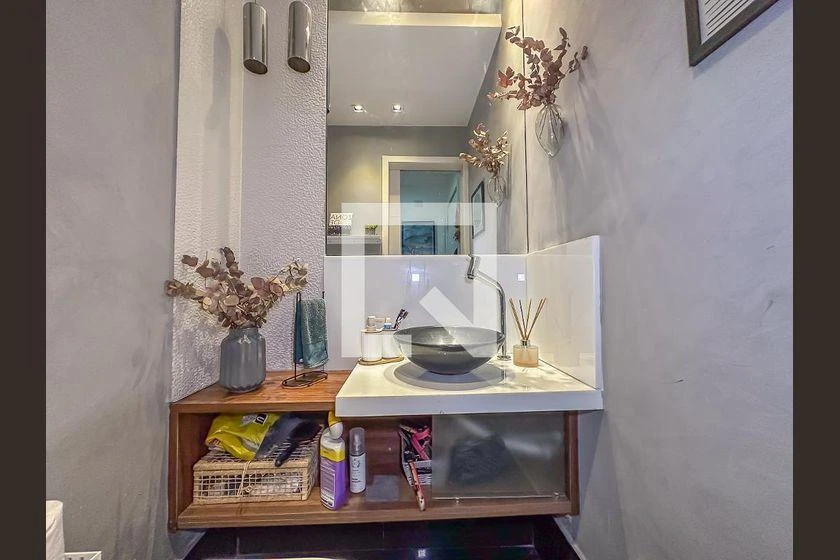 Furnished 2-bedroom apartment with a ready desk — photo 29