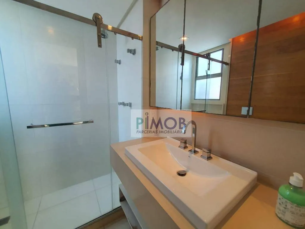 Furnished 260 m² apartment on the 23rd floor with 3 spots — photo 22