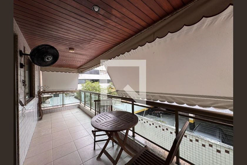 Floor-to-ceiling windows in a 3-bedroom apartment, 90 m² — photo 6