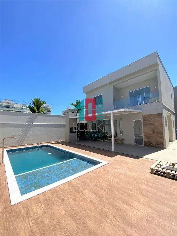 House with a gas open-plan kitchen and 4 bedrooms — photo 24