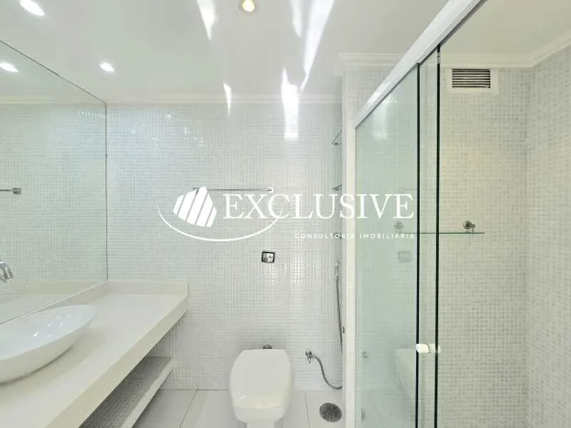 4-bedroom apartment with balcony and 5 bathrooms — photo 8