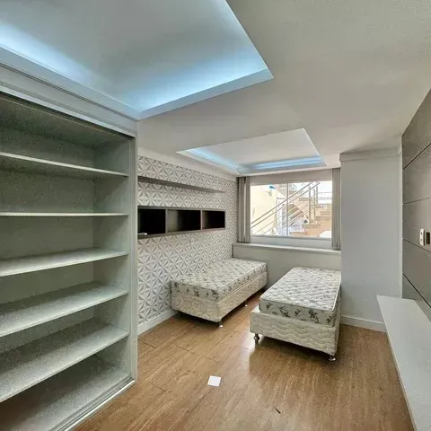 6 quartos e espaço de home office: casa de 550 m² — photo 37