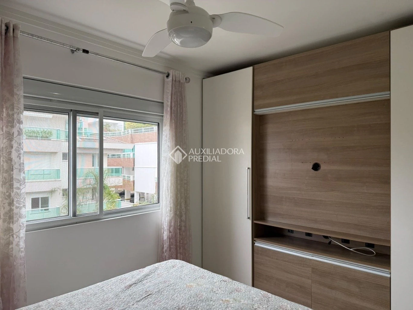 Furnished apartment, 105 m², with a grill on the balcony — photo 19