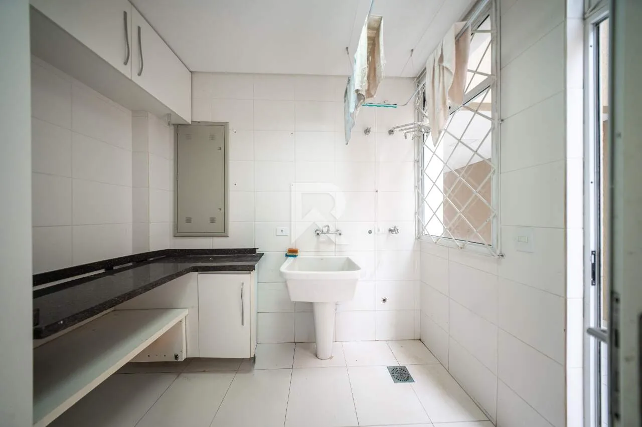 Casa com piscina, jardim e 4 quartos — photo 19