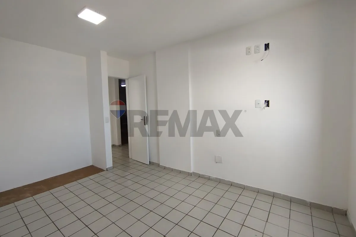 3-bedroom apartment with a closed kitchen and 160 m² — photo 34