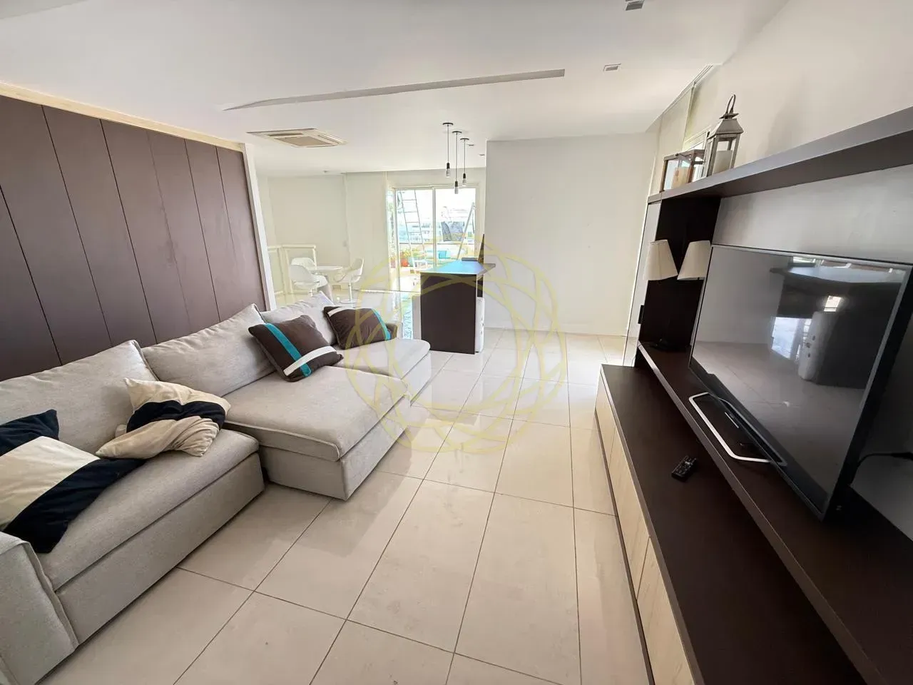 Penthouse-style apartment with 4 bedrooms and 5 baths — photo 29