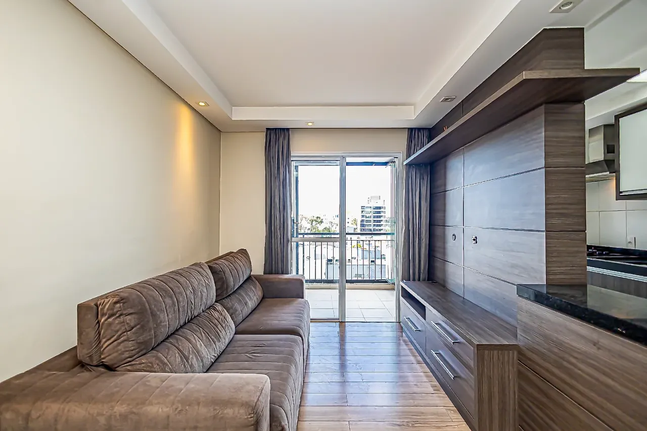 2-bedroom apartment with an open-plan kitchen — photo 6
