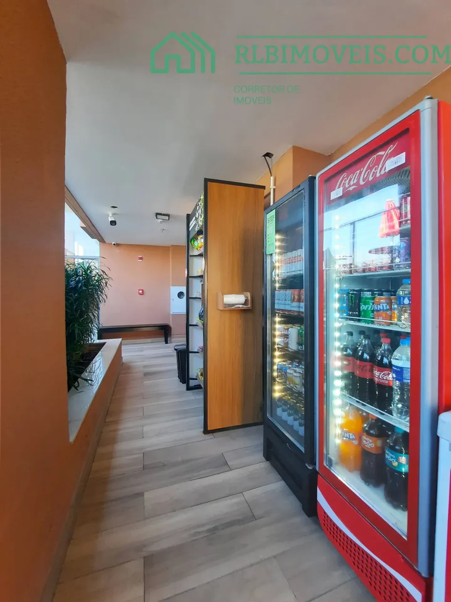 1-bedroom apartment with air conditioning and microwave — photo 38