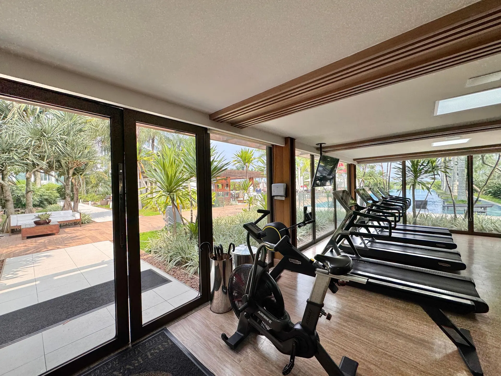 Apartamento mobiliado com 3 suítes e 4 vagas — photo 40