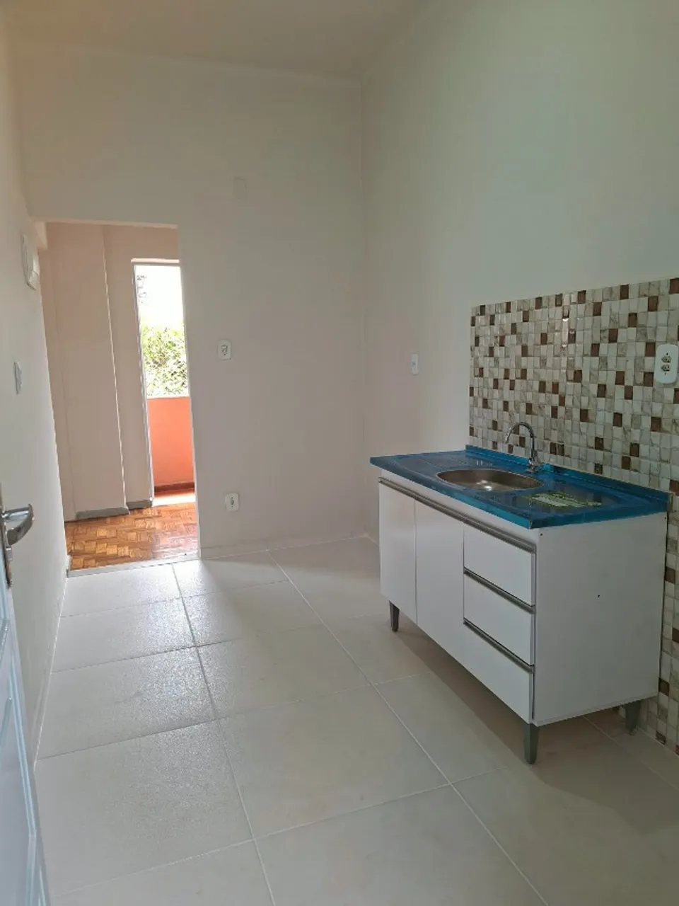 Wood or laminate floors in a 2-bedroom apartment, 120 m² — photo 6