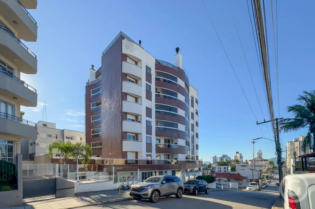 107 m² apartment with 3 bedrooms and 2 parking spots