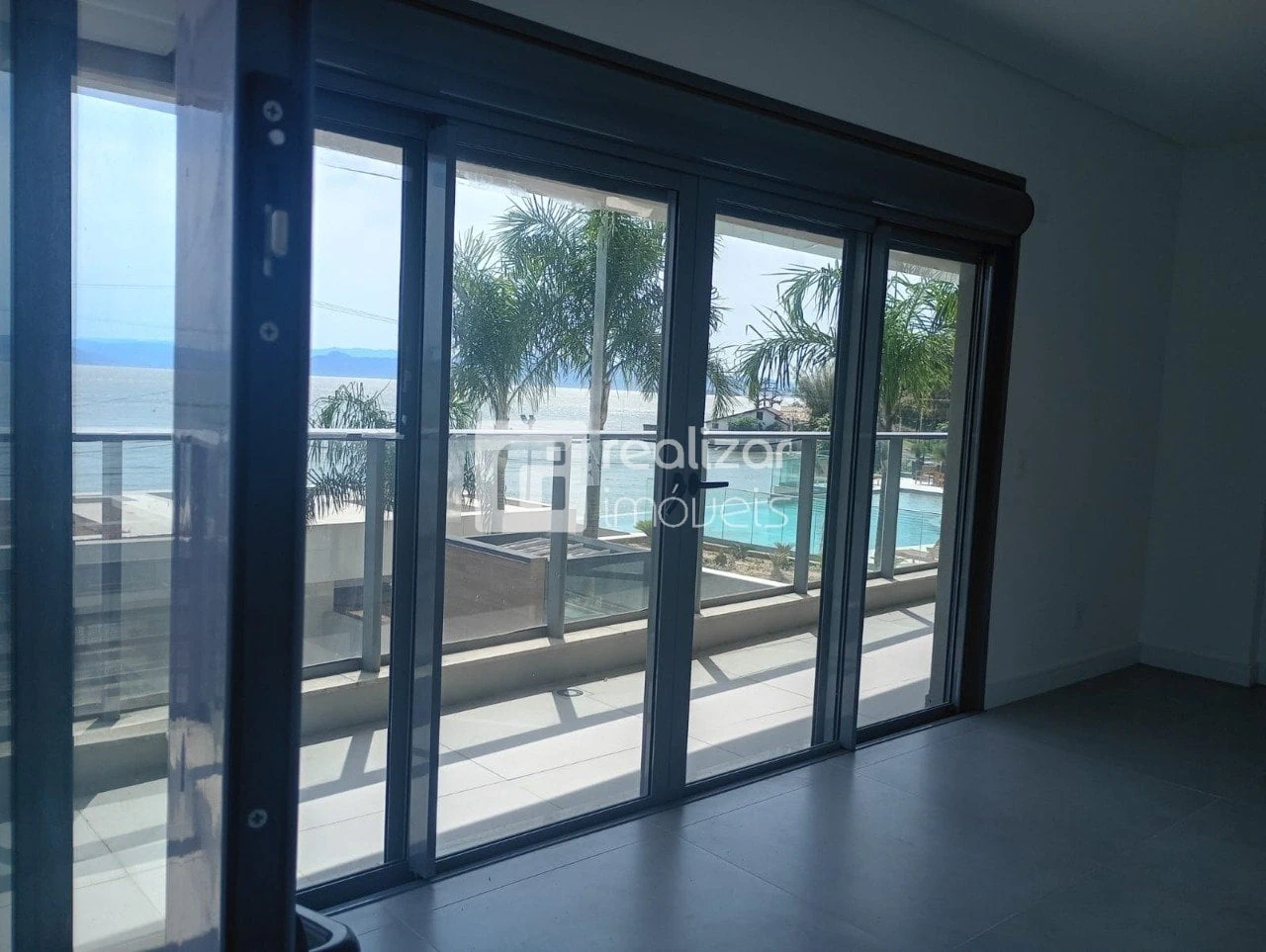 Private BBQ in a 3-bedroom apartment, 198 m² — photo 21