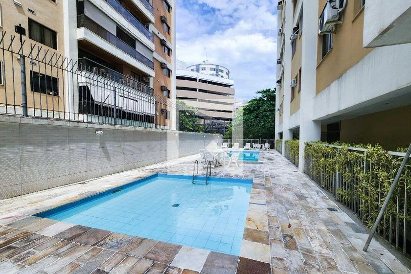 Apartamento de 2 quartos em condomínio com piscina — photo 14