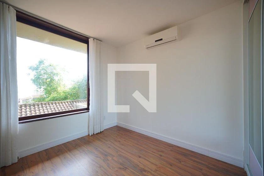 Furnished 4-bedroom house with 300 m² and 2 suites — photo 14