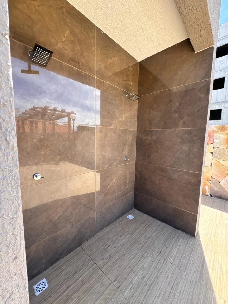 Квартира с 2 спальнями, 2 ванными и закрытой кухней — photo 4