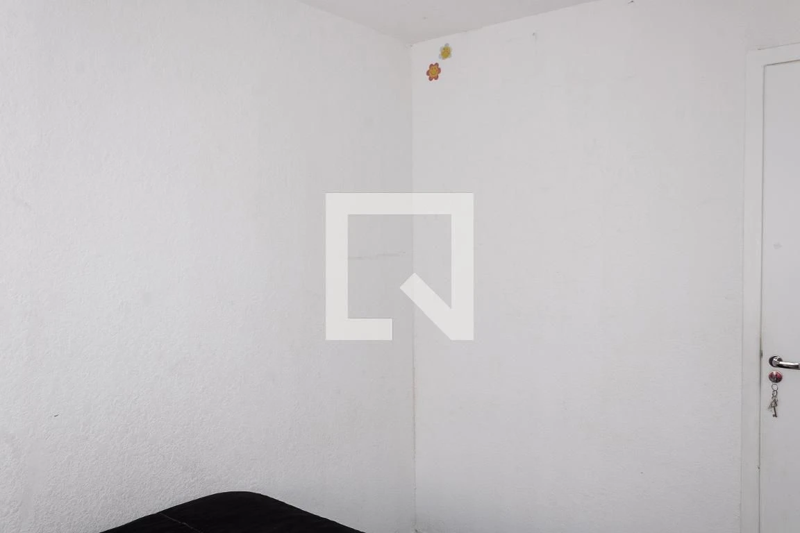2-bedroom apartment in a building with a gym — photo 31