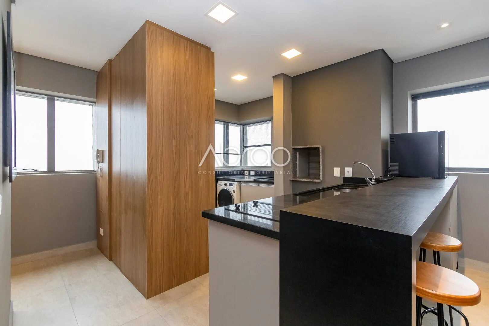 90 m² apartment with floor-to-ceiling windows and a bathtub — photo 17