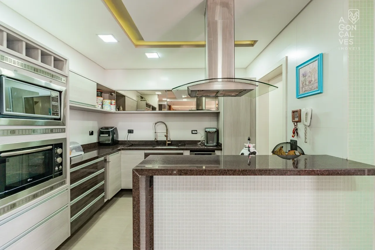 Furnished house with 4 suites and 5 parking spots — photo 2