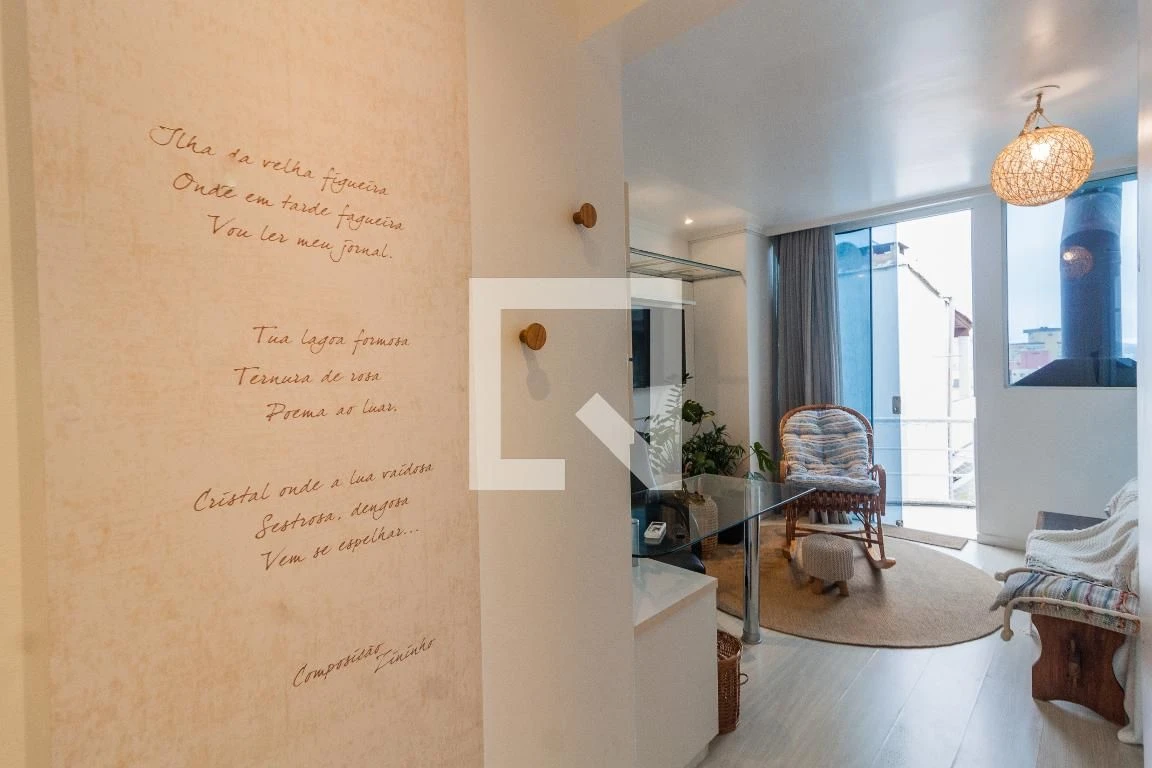 Furnished studio in a building with a pool — photo 35