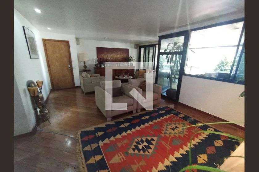 3-bedroom apartment with 185 m² and balcony grill — photo 4