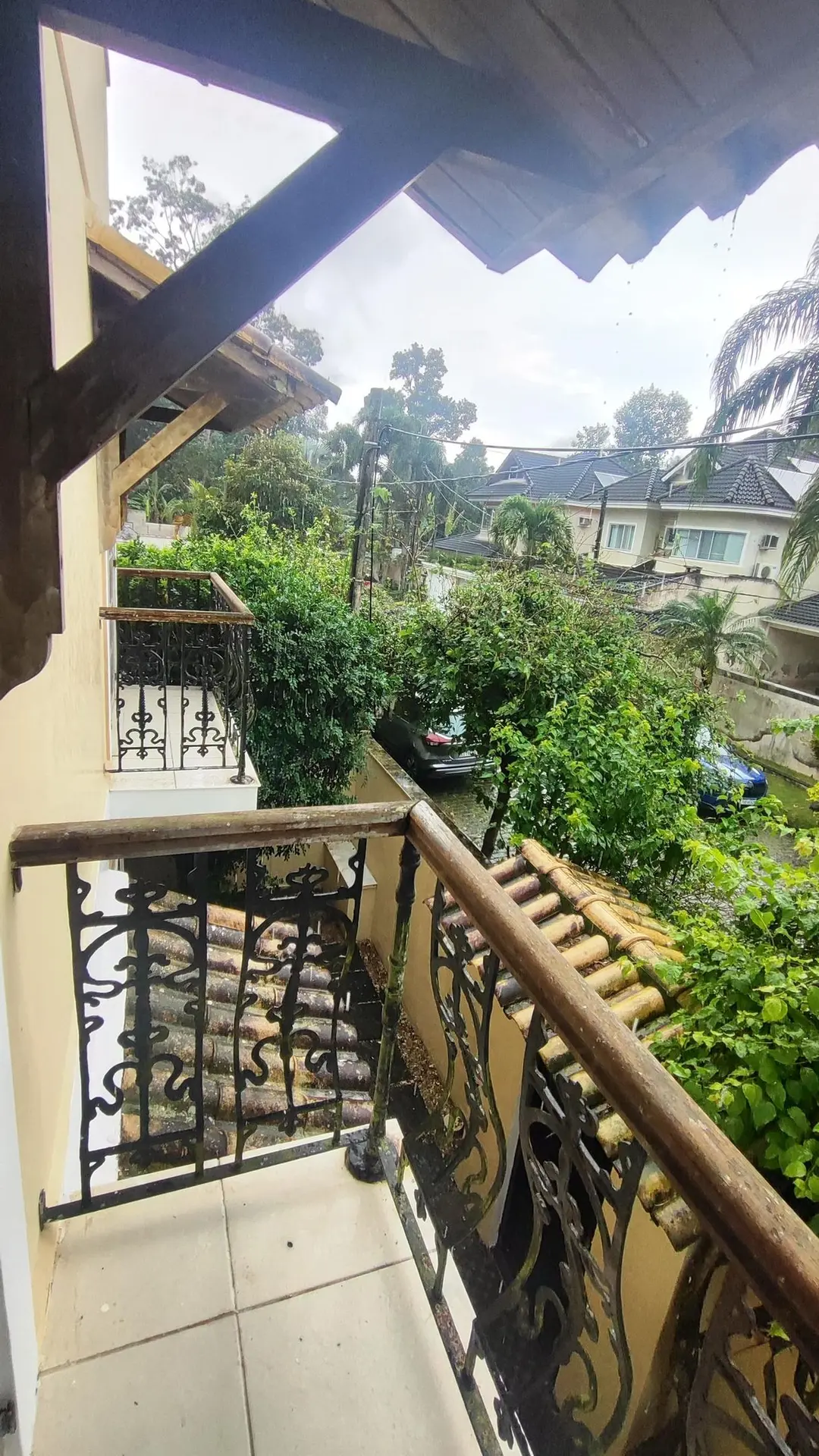 House with 3 bedrooms, 1 en-suite and 4 bathrooms — photo 11