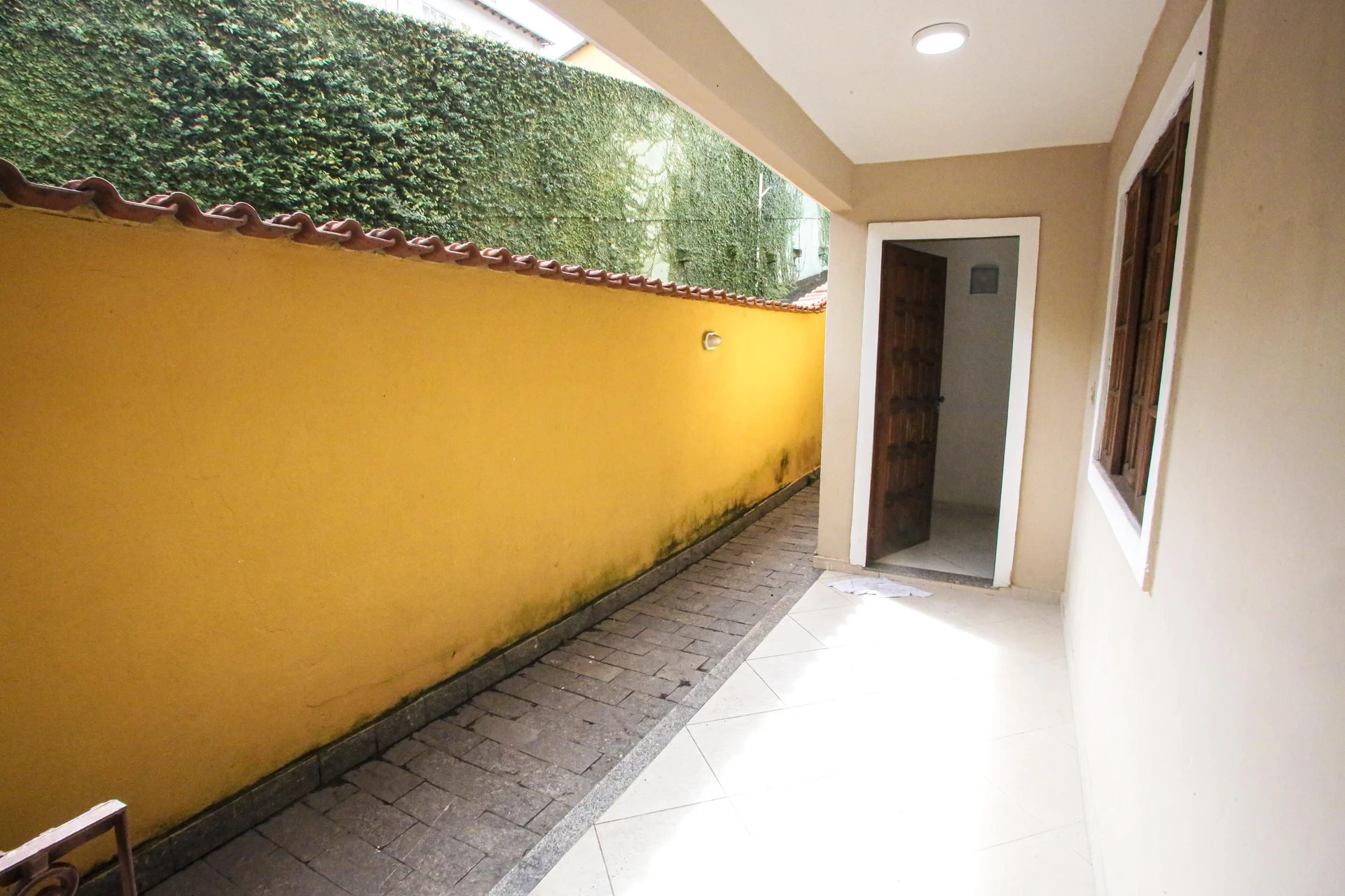 4-bedroom house with a bathtub in Rio de Janeiro — photo 48