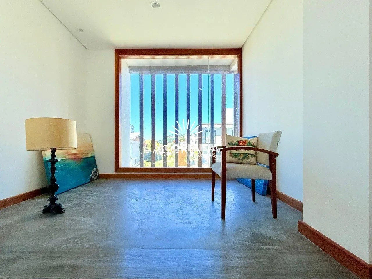 House with open-plan kitchen and 5 bedrooms over 558 m² — photo 19