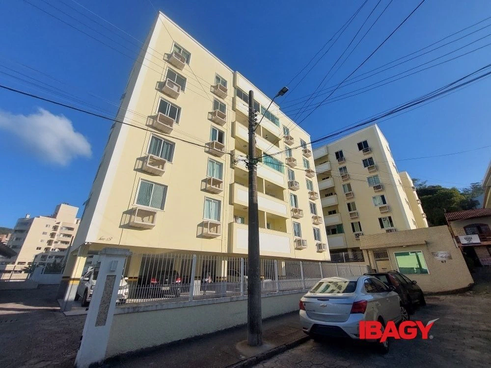 Furnished 3-bedroom apartment with 97 m² — photo 2