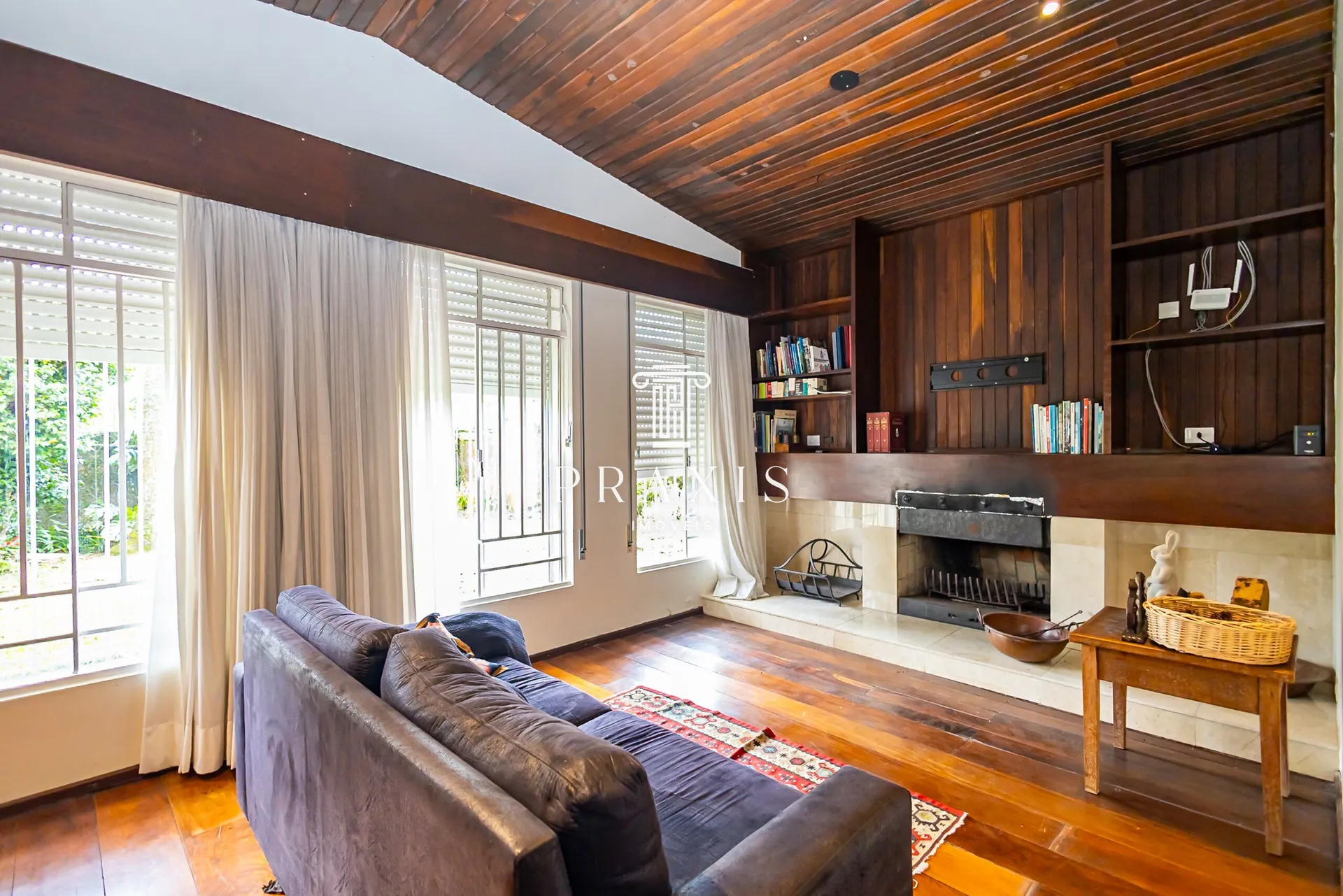 House with 4 bedrooms, 445 m² and fitted kitchen — photo 7