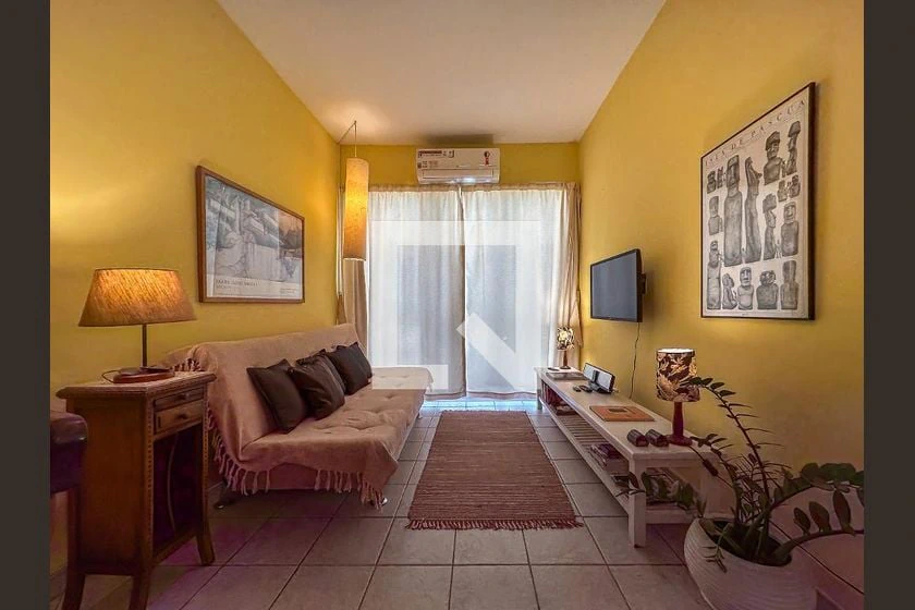 Apartamento de 1 quarto com 2 banheiros e varanda