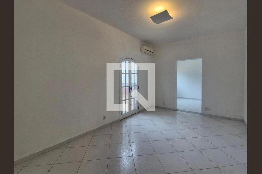Casa para aluguel com 4 quartos e 2 suítes em 1500 m² — photo 17