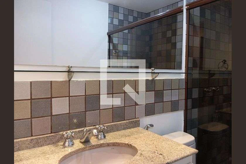 Квартира з 2 спальнями з ванною і балконом, 75 м² — photo 29