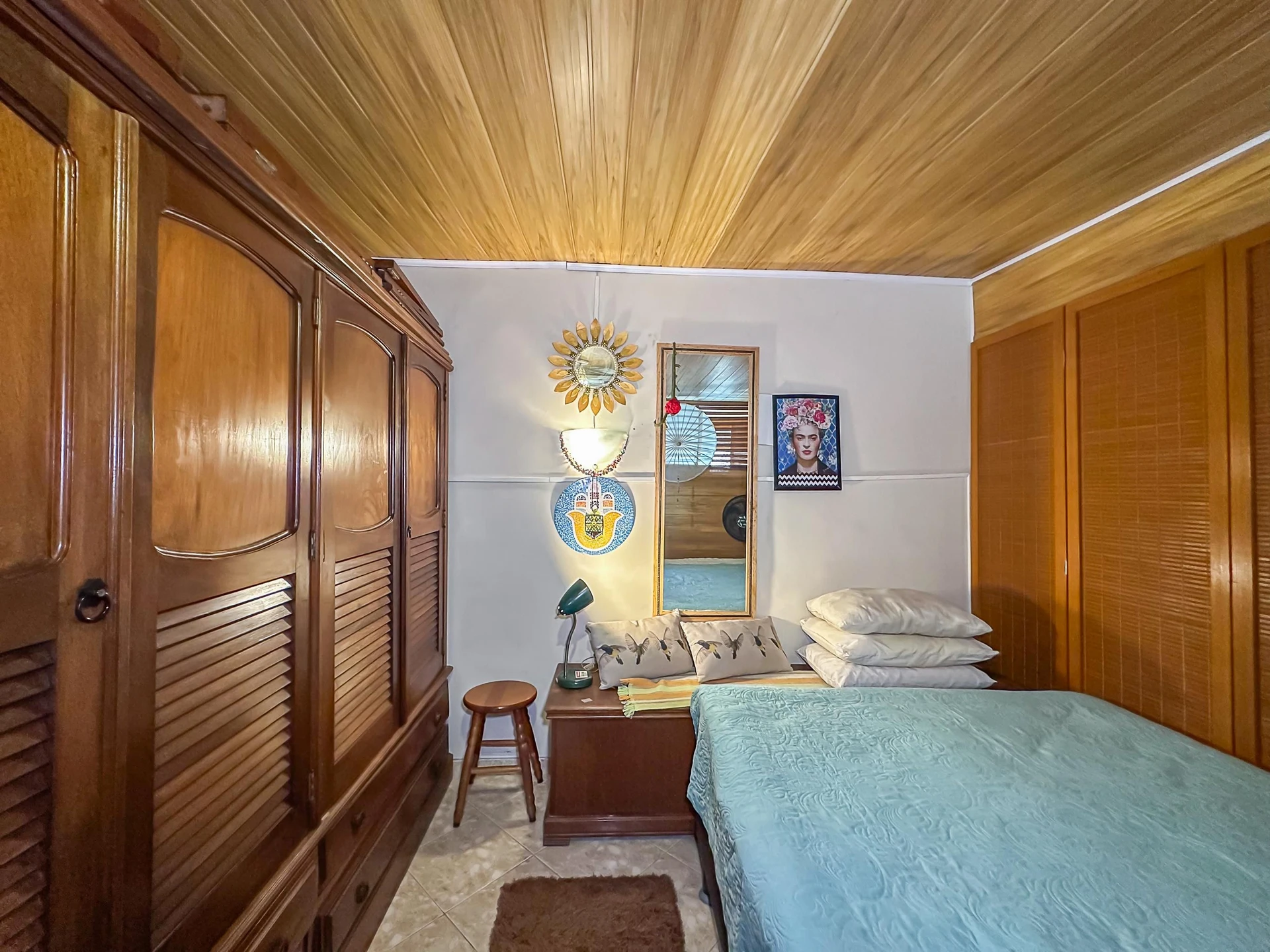 Furnished 1-bedroom apartment with balcony and private garden — photo 3