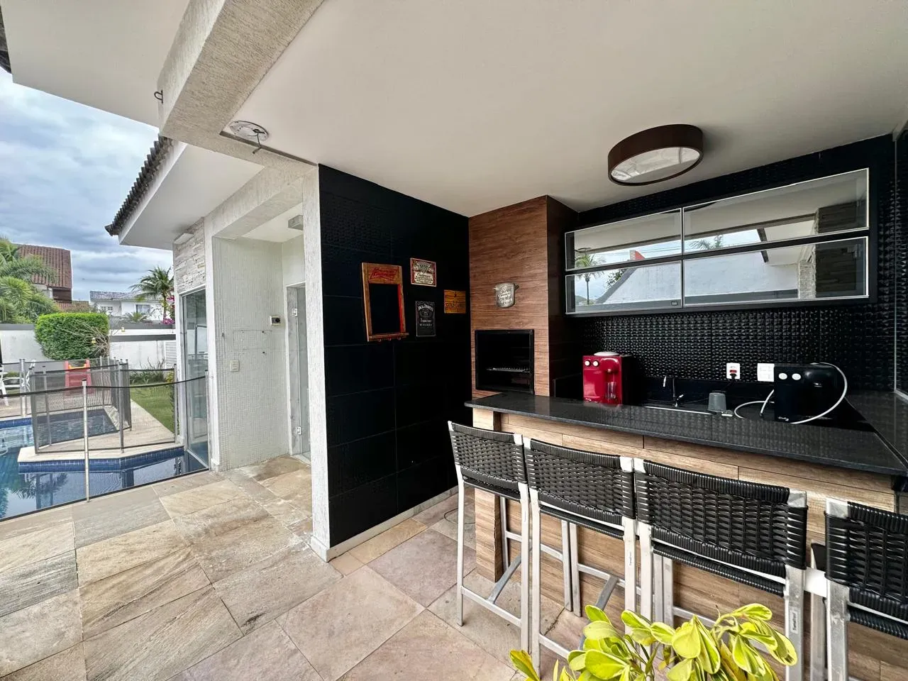 Furnished house with 5 bedrooms and open-plan kitchen — photo 35
