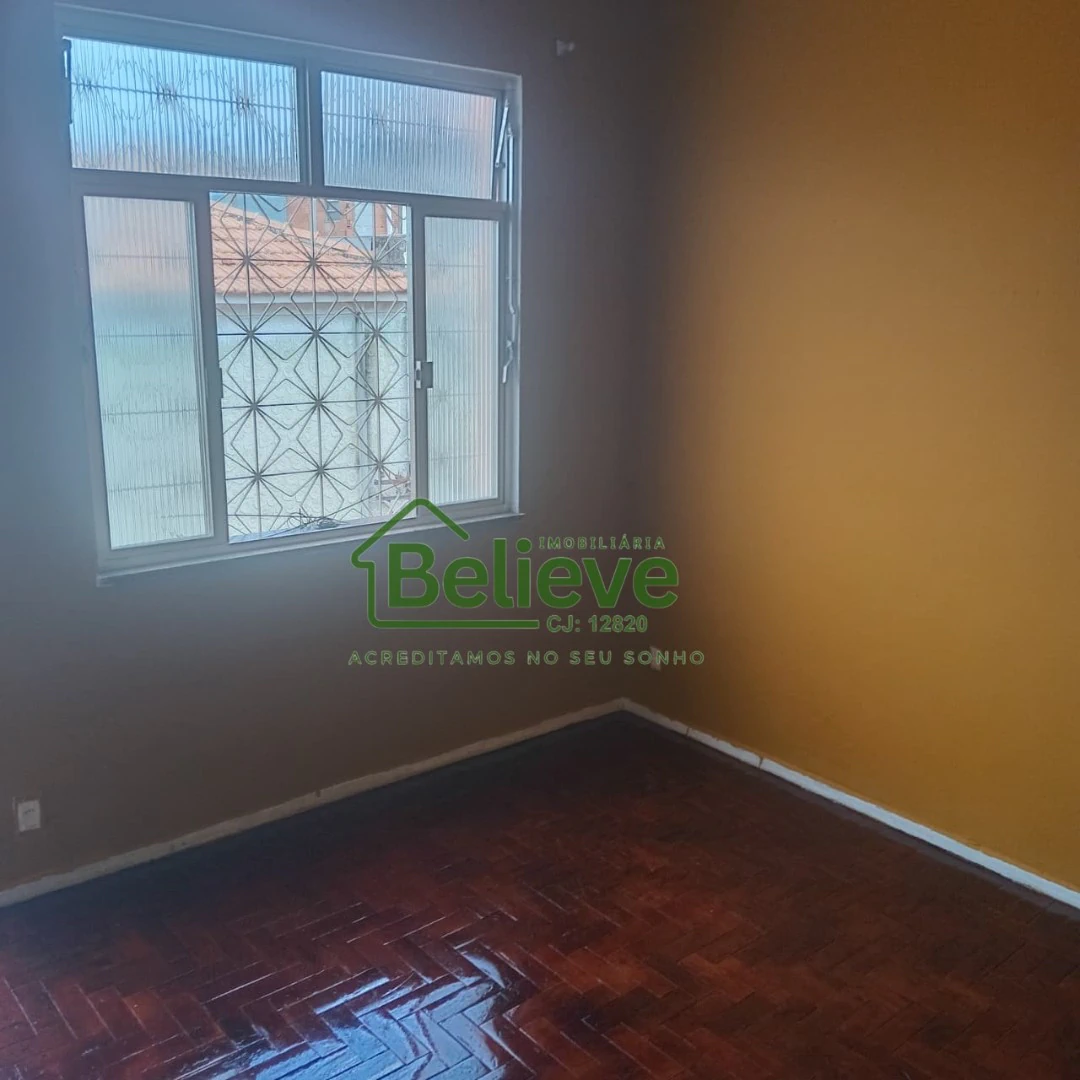 Casa, 42 m², com piso de madeira ou laminado — photo 2