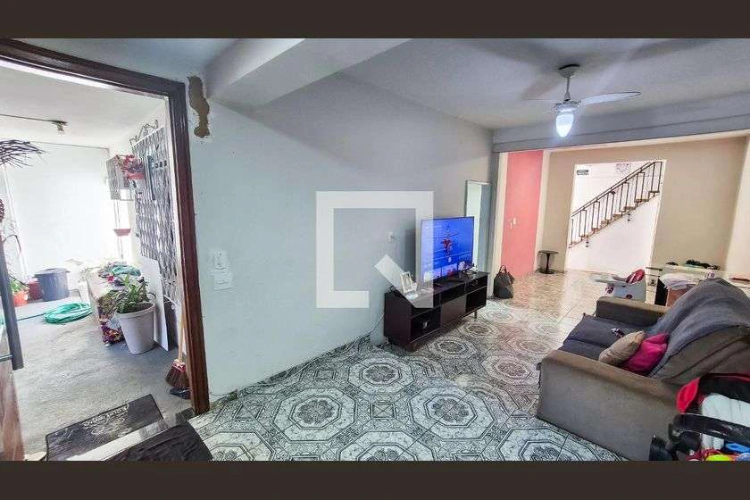 Casa com 4 quartos e 4 banheiros para alugar — photo 3