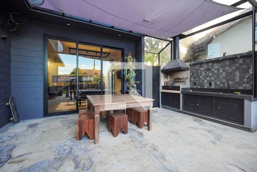 Mountain view in a 5-bedroom house, 330 m² — photo 39