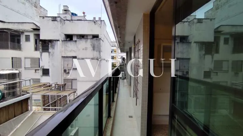 165 m² apartment with 3 bedrooms, 5 baths, and balcony — photo 17