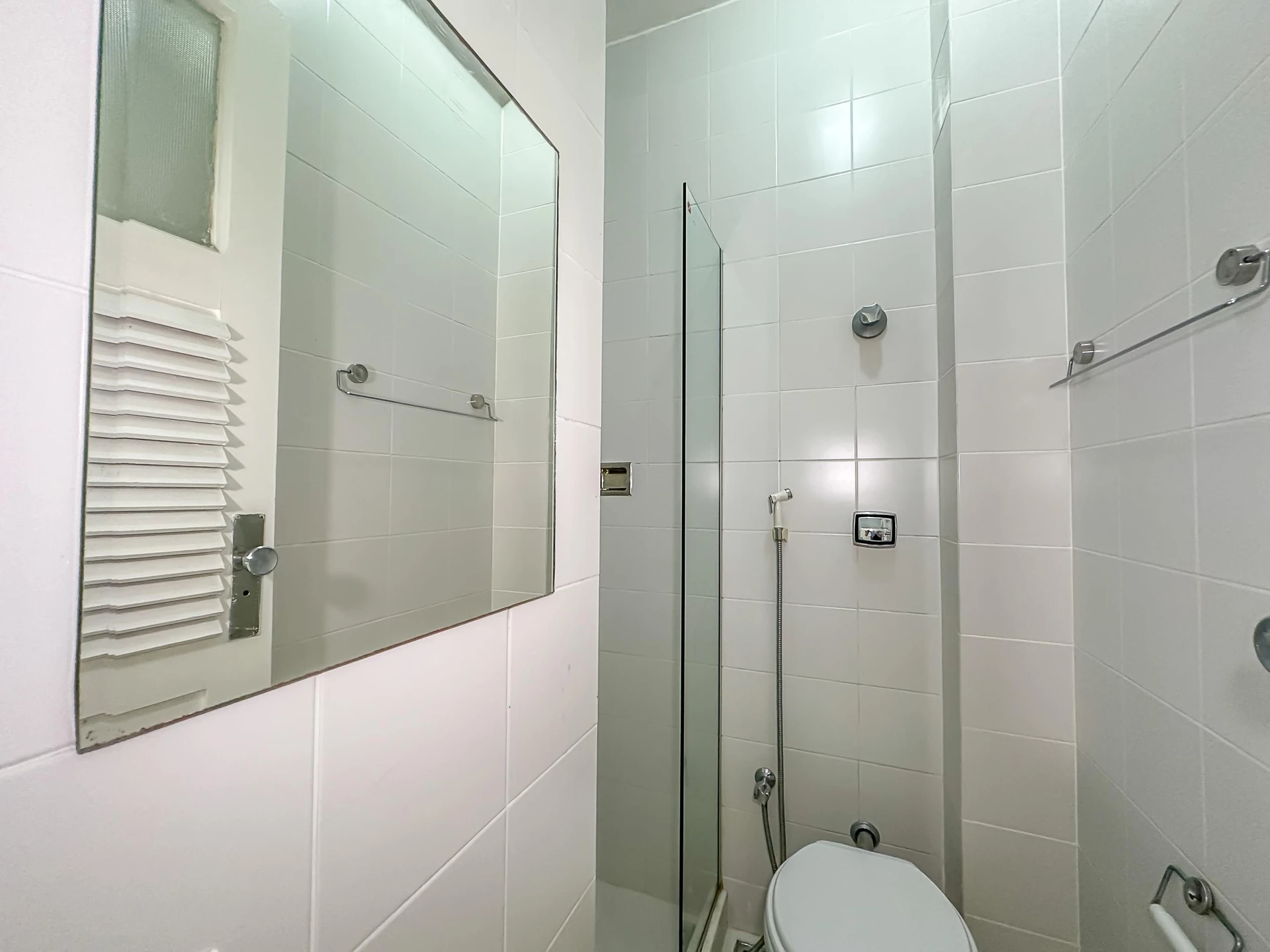 2-bedroom apartment with a glass-enclosed balcony — photo 39
