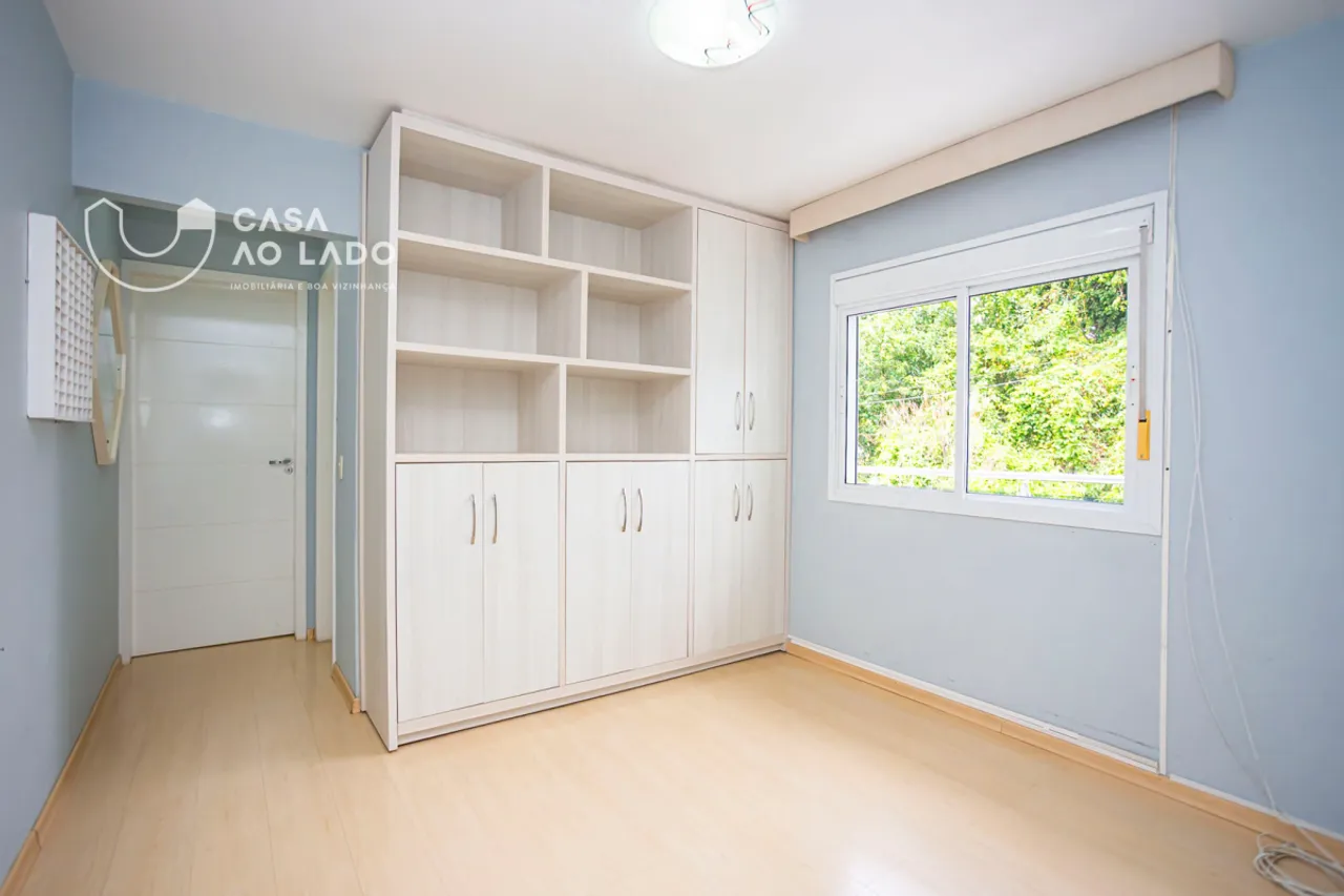 House with 4 bedrooms and 4 bathrooms, 315 m² — photo 23