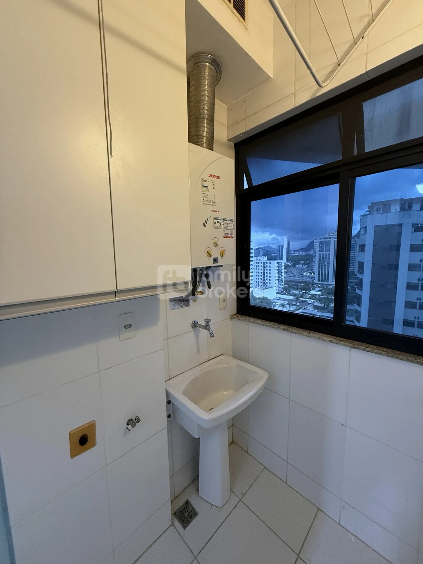 2-bedroom apartment in a building with a sauna — photo 6