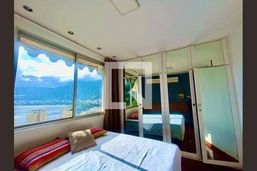 Apartamento de 4 quartos com cozinha integrada e 280 m² — photo 15