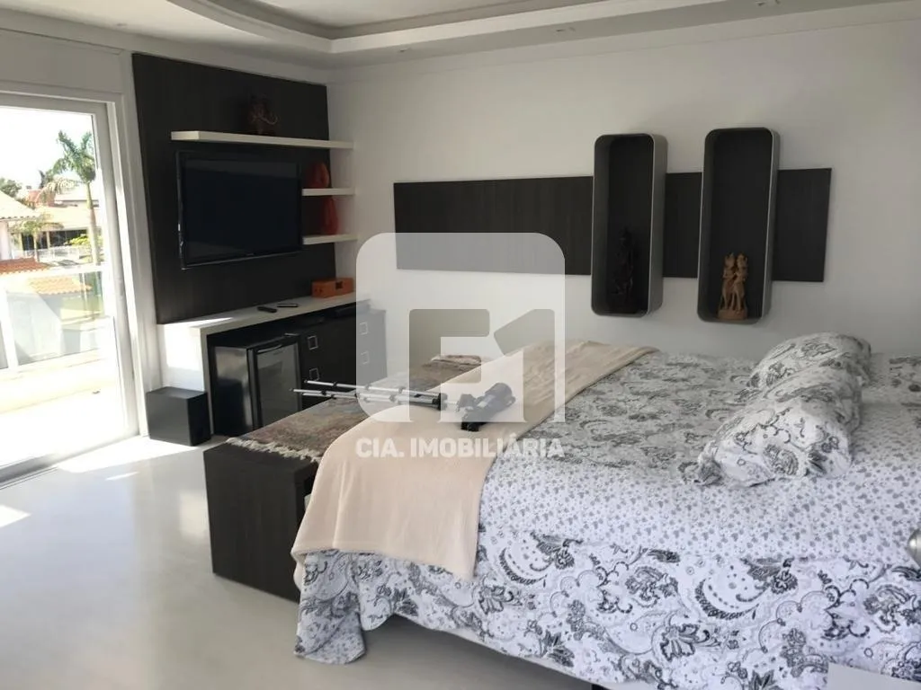 Furnished 9-suite house with open-plan kitchen — photo 38
