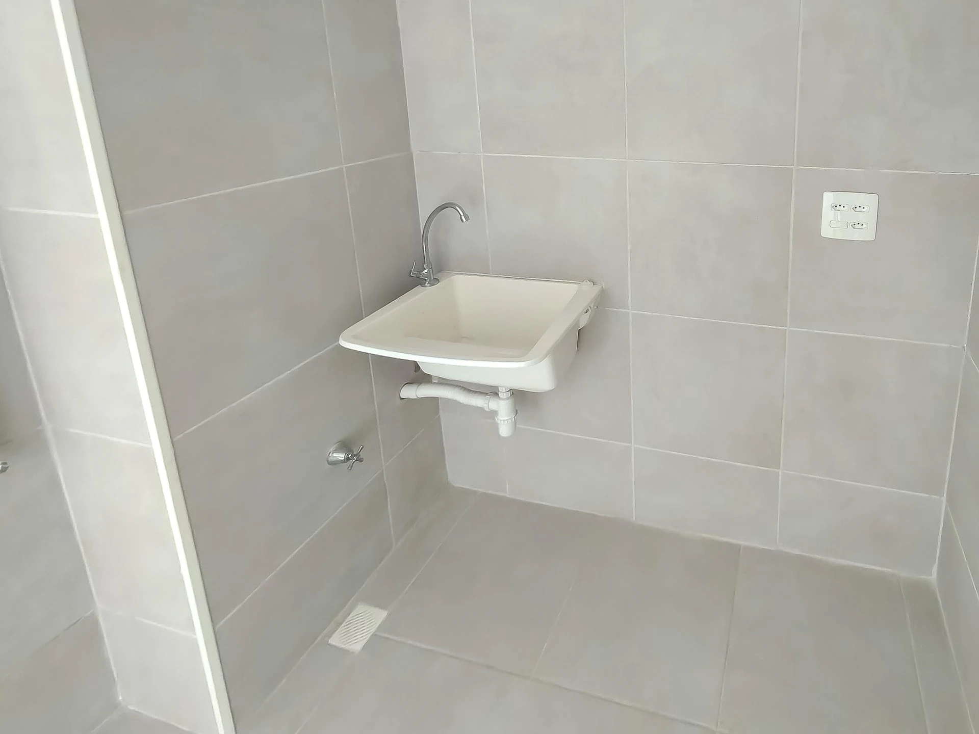 Apartment, 38 m², with a glass-enclosed balcony — photo 32