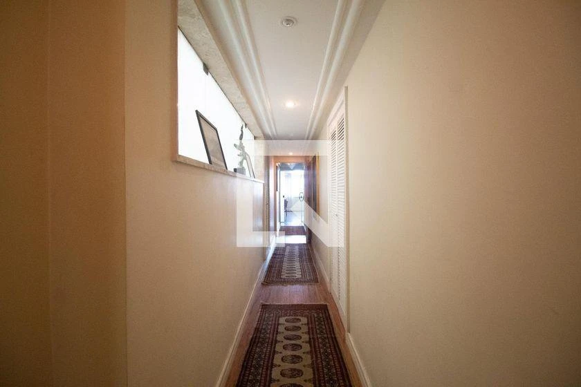 Penthouse for rent with 4 bedrooms and 210 m² — photo 35